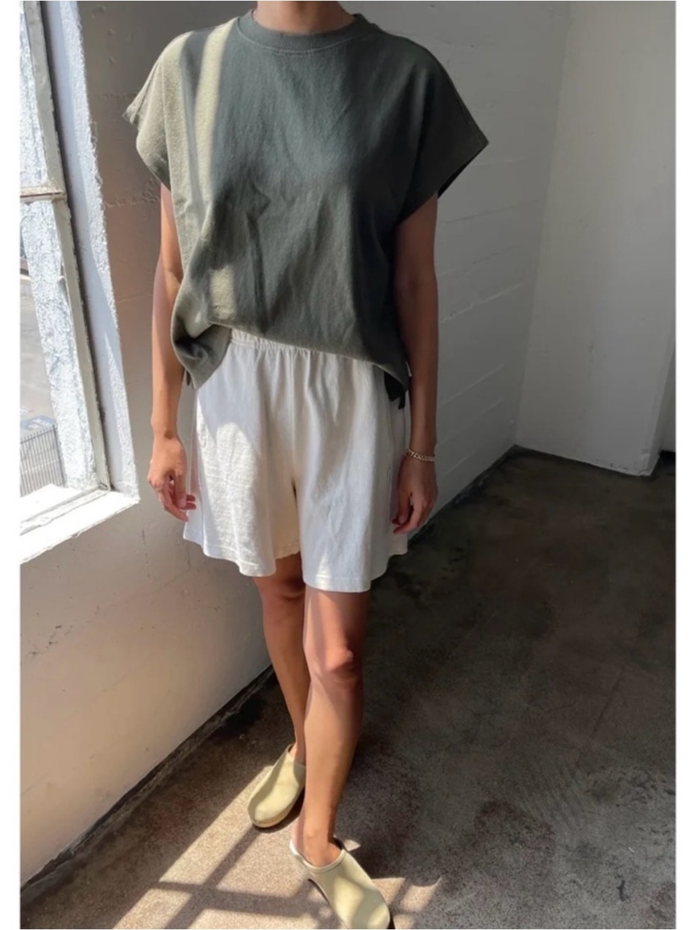 Casual White Athletic Lounge Shorts with Elastic Waist